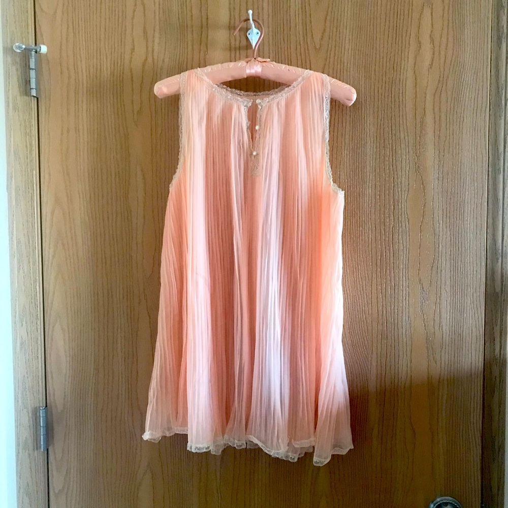 True vintage peach babydoll nightgown Large